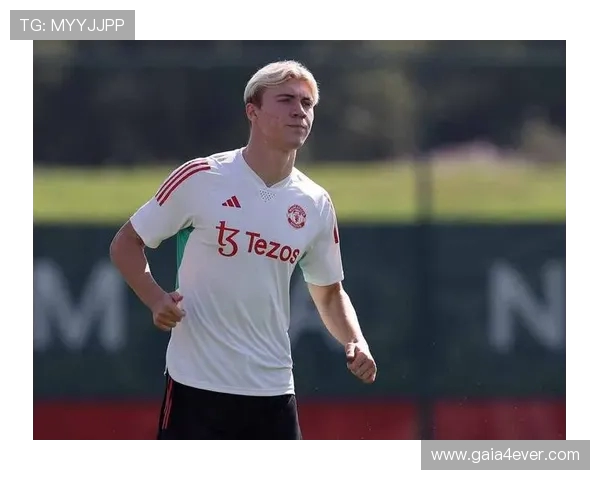 霍伊伦转会最有可能先落定 那不勒斯与曼联持续谈判中