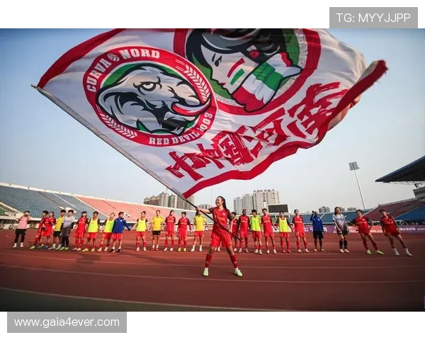 张稀哲感谢球迷支持谈400场TIFO经历：自己的付出得到了回报