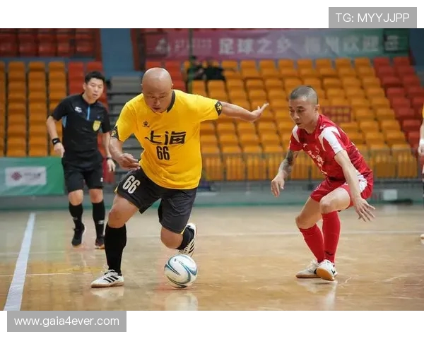 梅州足球历史悠久 培养出一位真正的球王邵佳一的传奇故事