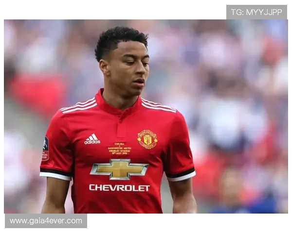 林加德上海体育场备战训练视频曝光球迷期待他精彩表现